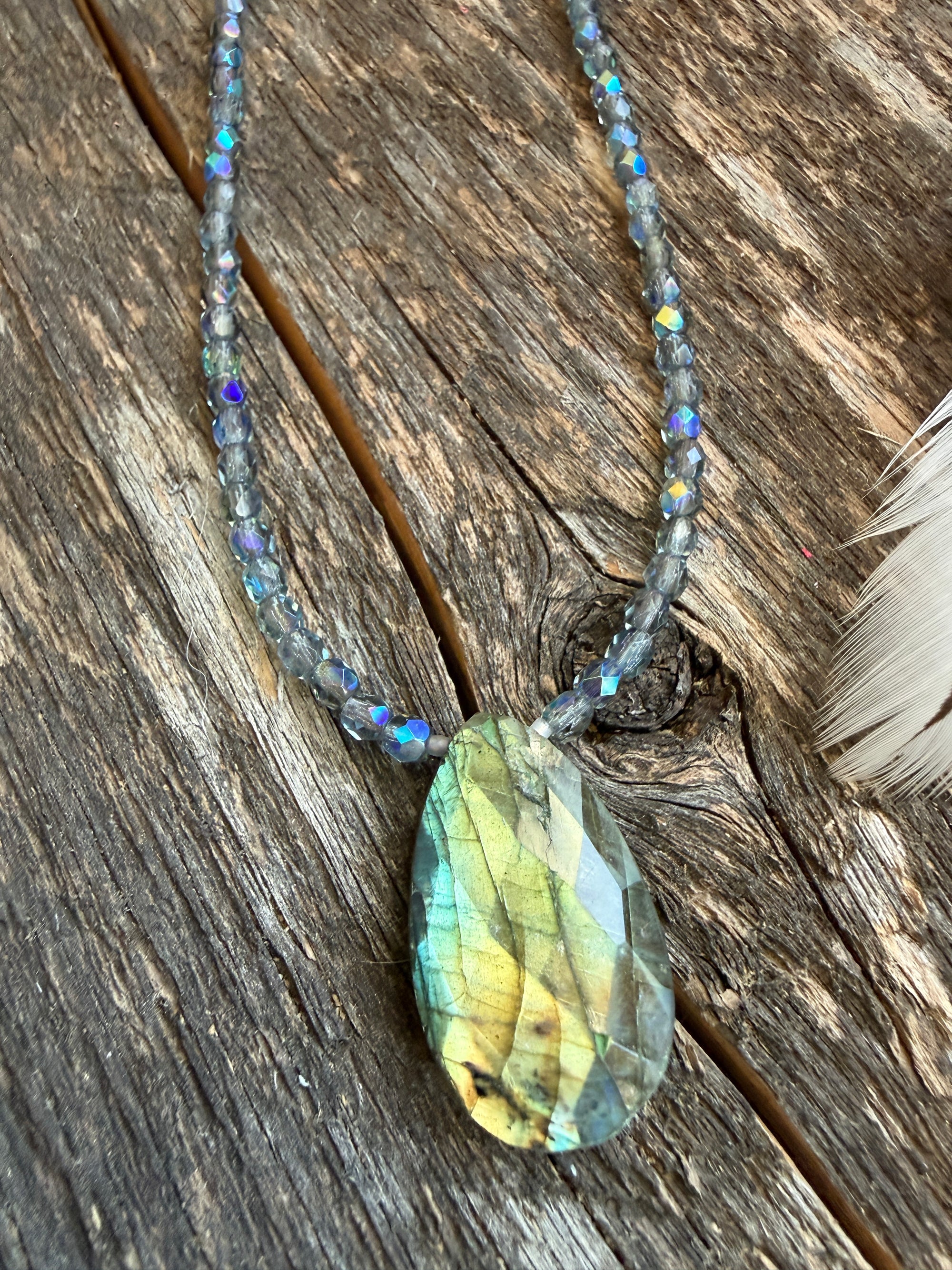 Wanderer Labradorite Stone Necklace