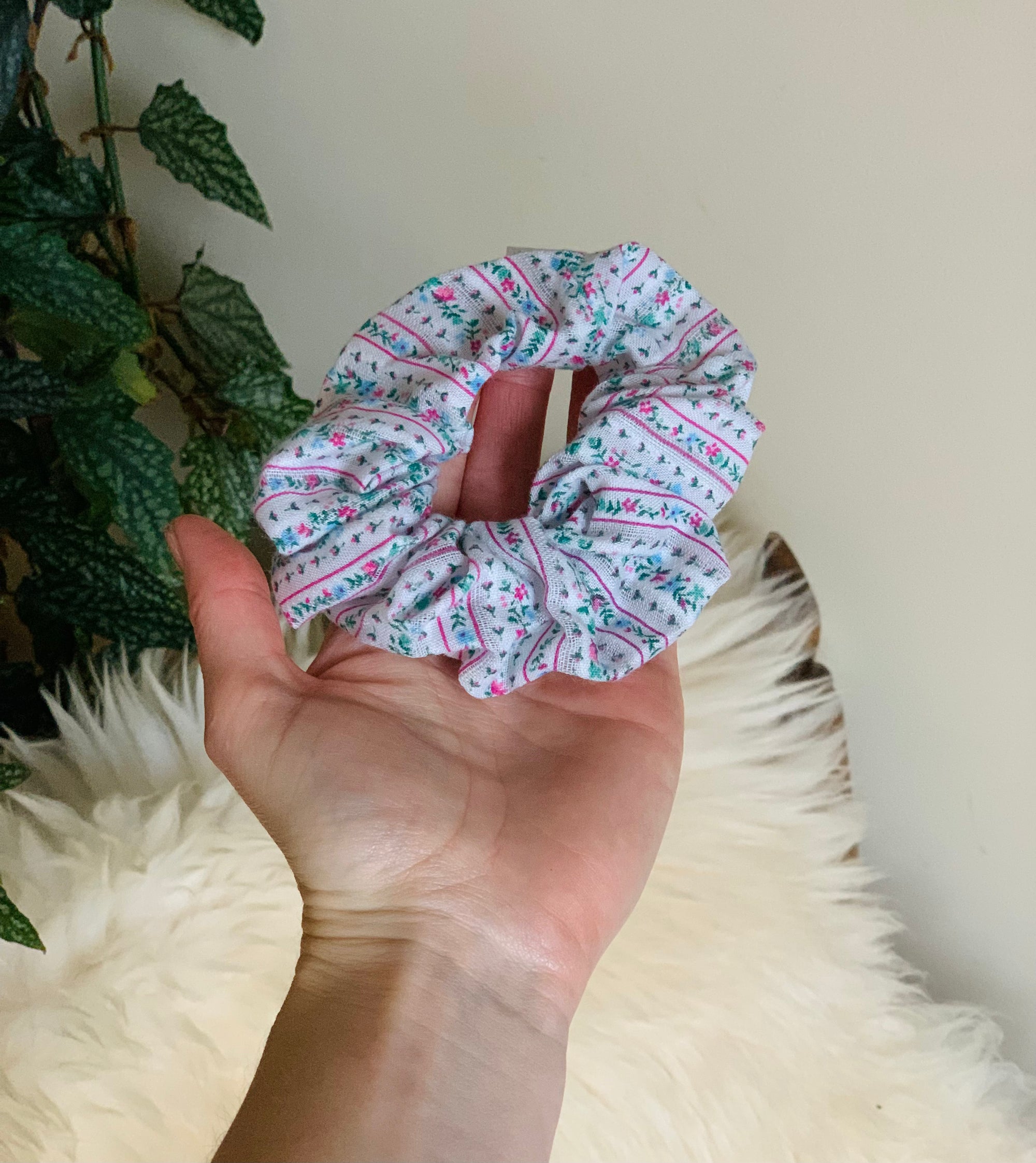Petite Vintage Cottage Floral Hair Scrunchie