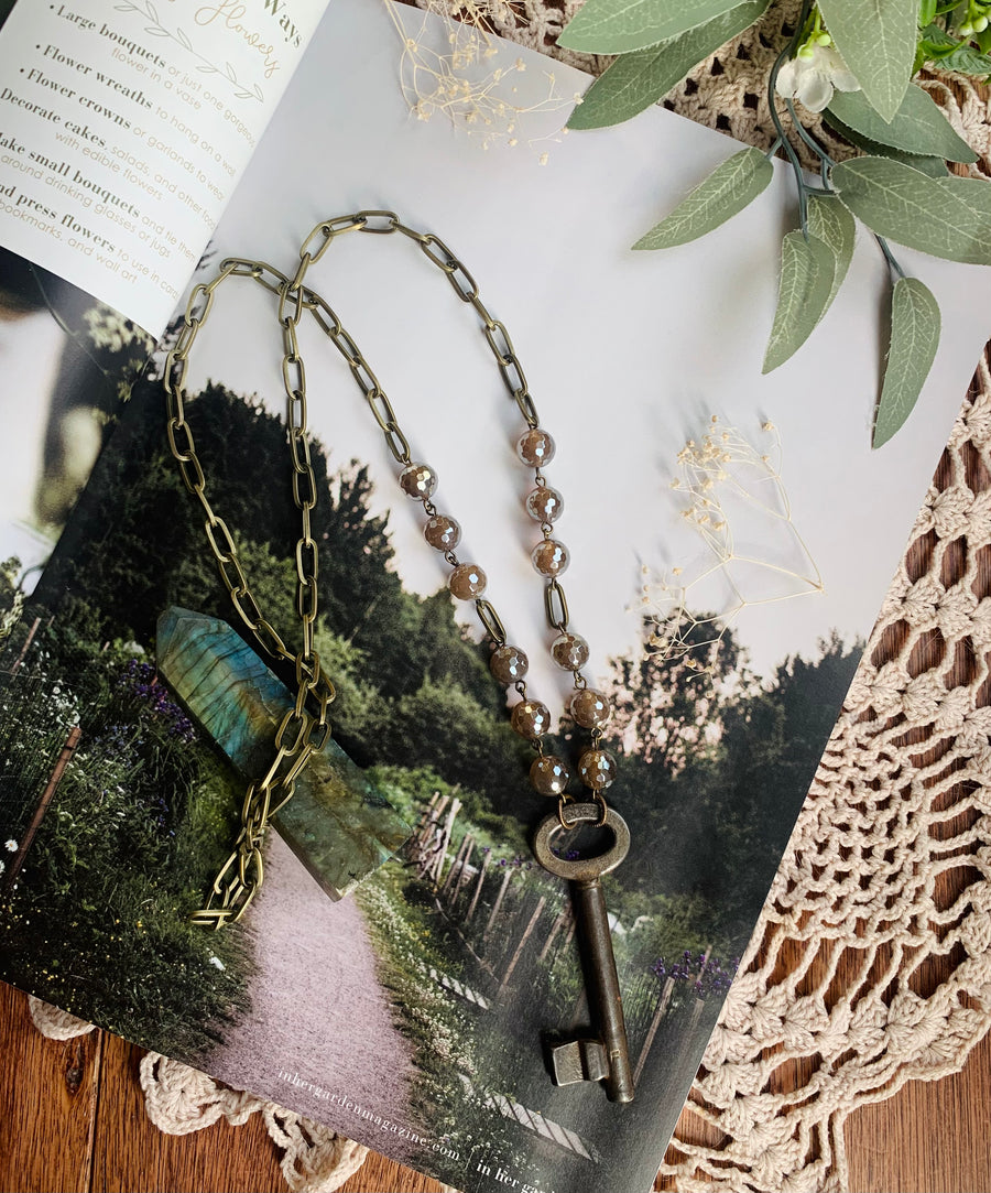 Latte Vintage Skeleton Key Necklace